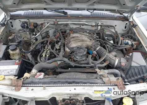 2001 Nissan Xterra Se из США, поврежденный, VIN 5N1ED28Y41C556596